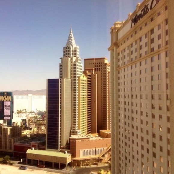 Meet your Posher, Douglas - Picture 1 of 1